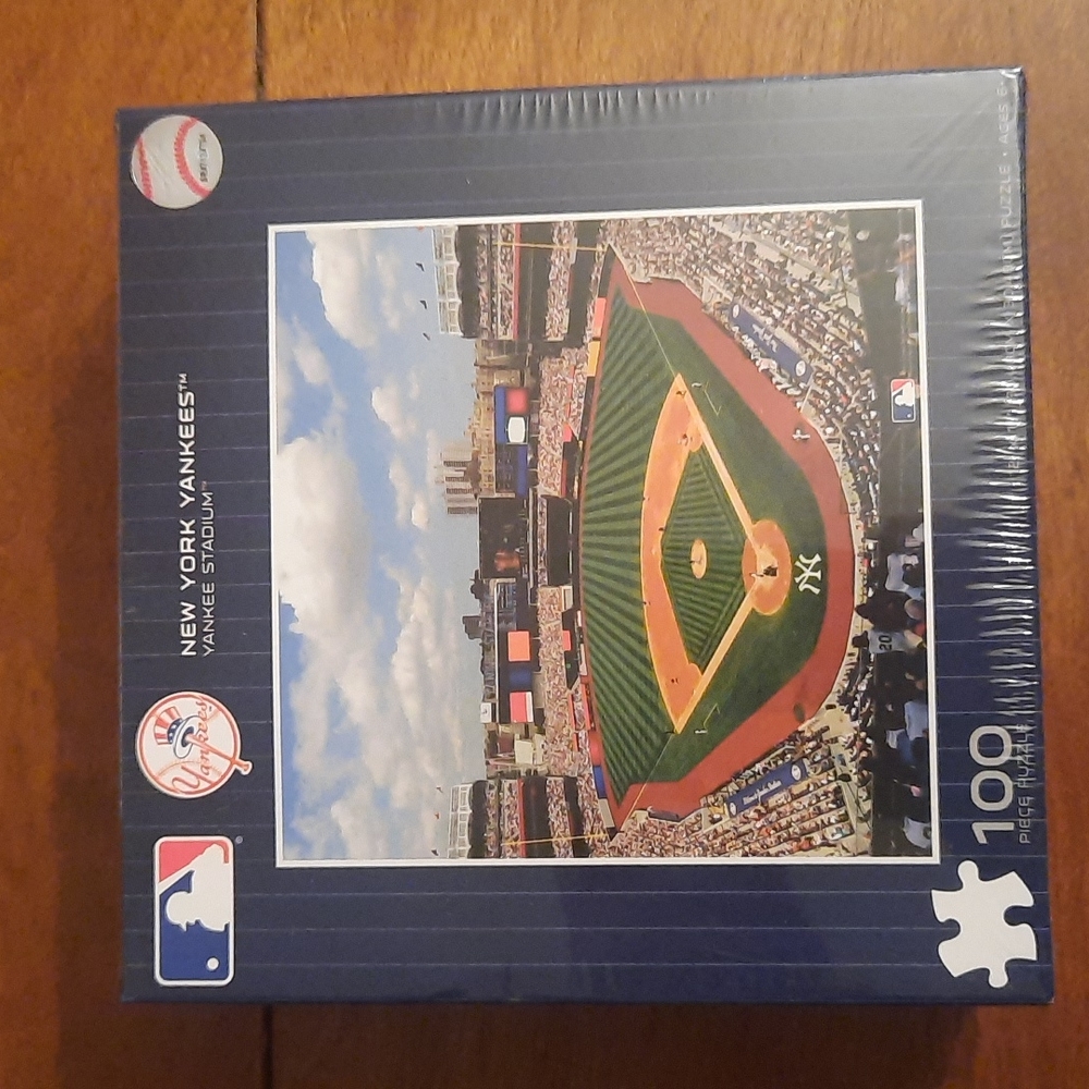 New York Yankees - MLB Yankee Stadium memorabilia puzzle